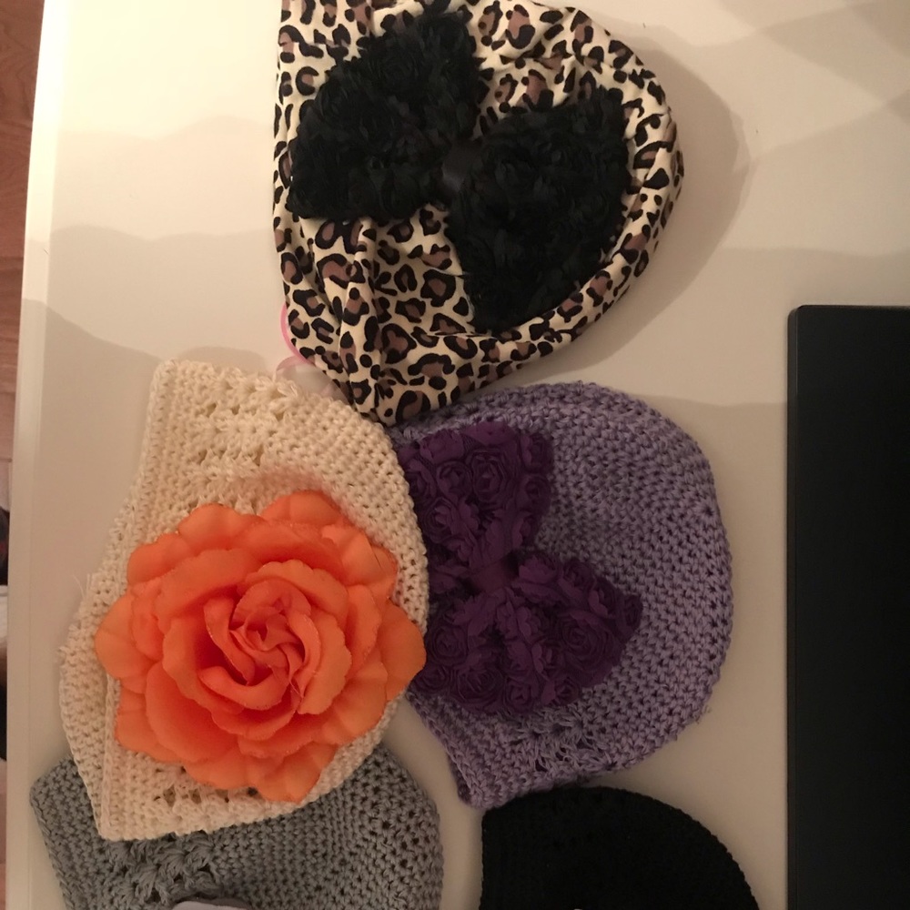 ✨SOLD✨ Baby hats